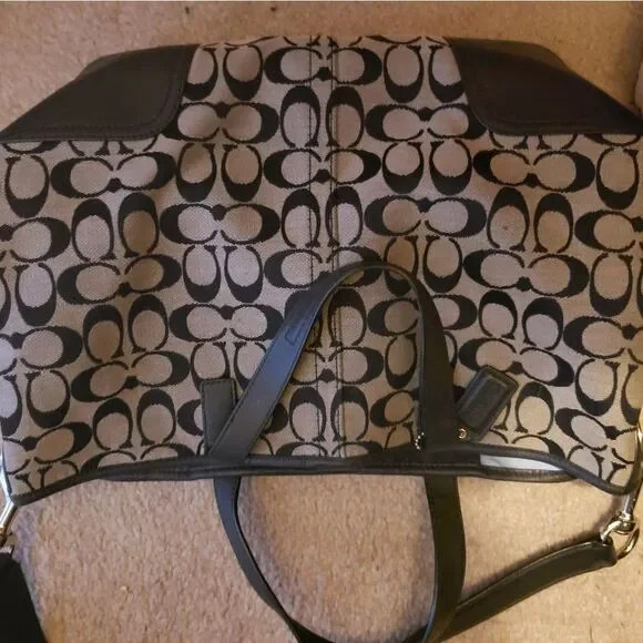 Coach purse - Picture 1 of 7